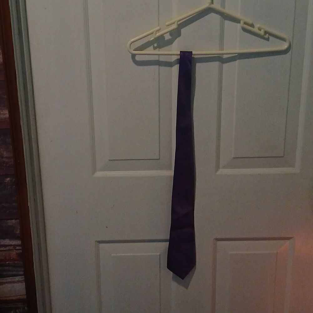 Men's light purple tie
